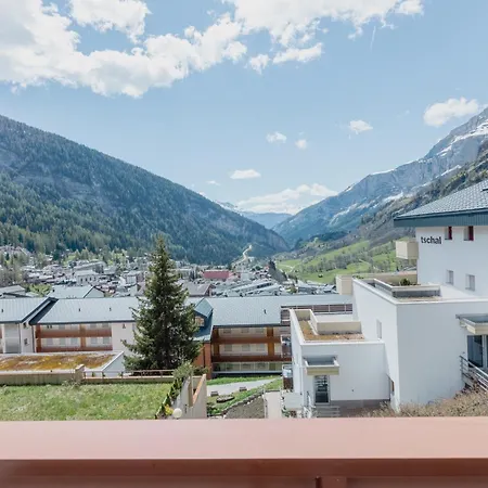 Avec Vue Majestueuse Sur Les Montagnes Daire Leukerbad